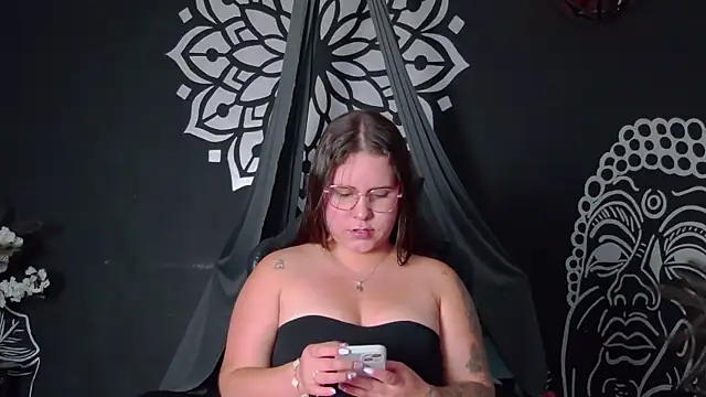 Snapshot of Lia_Avalon chatting on July 18, 2026, 11:52 am Lia Avalon online show from July 18, 2026, 11:52 am