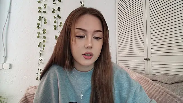 Snapshot of silver_grl chatting on May 25, 2026, 3:06 am silver grl online show from May 25, 2026, 3:06 am