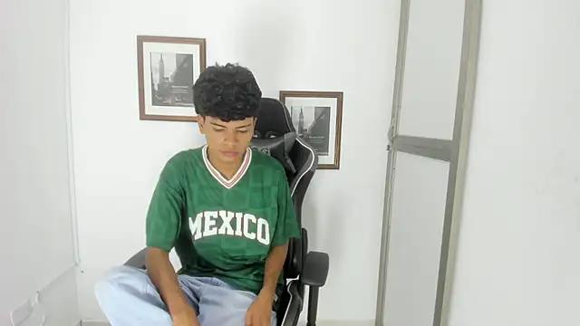 Snapshot of jacob_cum23 chatting on July 10, 2026, 2:06 pm jacob cum23 online show from July 10, 2026, 2:06 pm