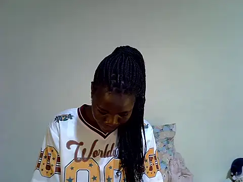 Snapshot of PetiteMelaninn chatting on July 16, 2026, 2:30 am PetiteMelaninn online show from July 16, 2026, 2:30 am