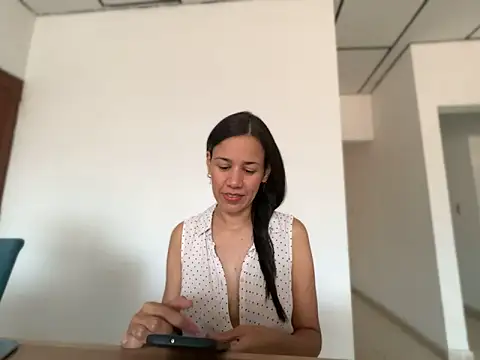 siempre linda online show from May 25, 2026, 10:30 pm