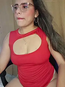 Estrella em online show from May 22, 2026, 6:39 pm