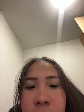 Snapshot of bellaroch chatting on June 4, 2026, 1:43 am bellaroch online show from June 4, 2026, 1:43 am