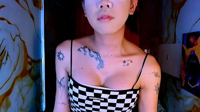 empressqueen zoe online show from May 26, 2026, 10:24 am
