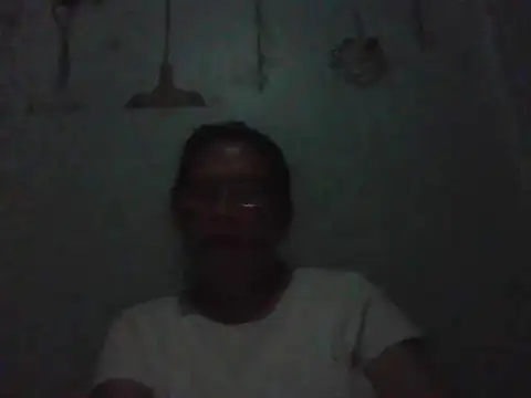 Snapshot of momshe2026 chatting on June 21, 2026, 1:17 pm momshe2026 online show from June 21, 2026, 1:17 pm