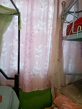 Paulahaze online show from July 9, 2026, 4:46 am