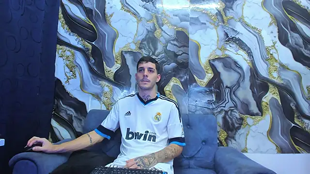 Snapshot of boy_max_latin chatting on June 20, 2026, 4:06 am boy max latin online show from June 20, 2026, 4:06 am