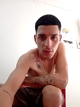 Snapshot of boy_max_latin chatting on July 15, 2026, 1:40 pm boy max latin online show from July 15, 2026, 1:40 pm