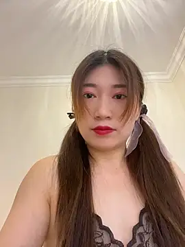 qiuqiu 018 online show from May 25, 2026, 11:25 pm