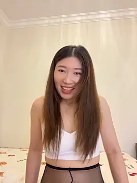 qiuqiu 018 online show from May 28, 2026, 11:10 pm