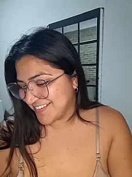 morena95  online show from June 7, 2026, 8:03 pm