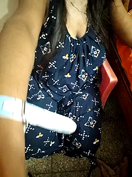 radhikagupta345 online show from June 1, 2026, 2:39 pm