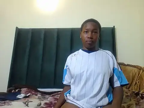 TypicalBaddiex online show from May 25, 2026, 6:39 pm