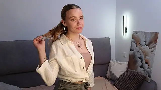 Snapshot of eva_swetty chatting on July 16, 2026, 8:17 pm eva swetty online show from July 16, 2026, 8:17 pm