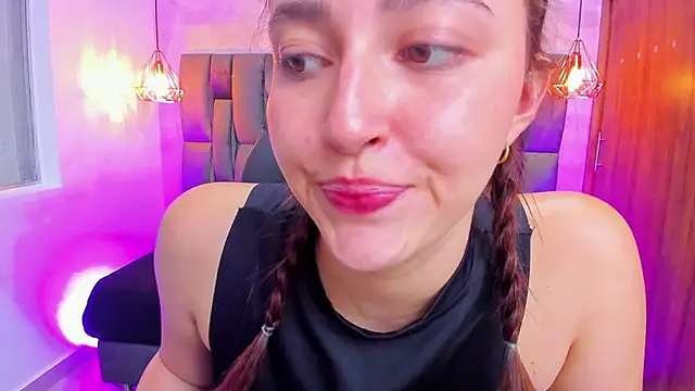 Snapshot of Miel_ferrer chatting on June 30, 2026, 1:22 pm Miel ferrer online show from June 30, 2026, 1:22 pm