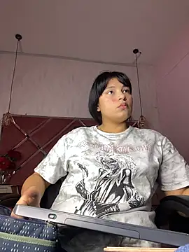 Samantha Torrez1 online show from May 29, 2026, 6:03 pm