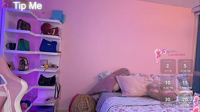 Snapshot of little_rachel_cute chatting on June 4, 2026, 11:09 pm little rachel cute online show from June 4, 2026, 11:09 pm
