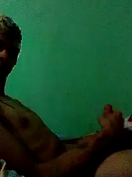 Emiiliaano online show from June 1, 2026, 2:28 pm