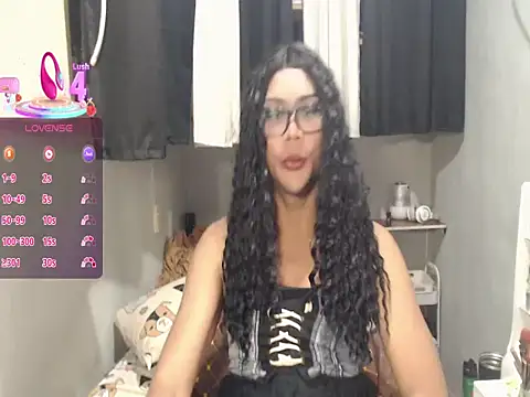BeatrixGray02 online show from May 26, 2026, 4:27 pm