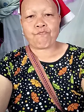 Snapshot of Bong_sexy chatting on June 1, 2026, 2:56 am Bong sexy online show from June 1, 2026, 2:56 am