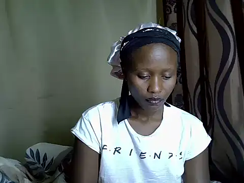 Snapshot of Tamiaa_22 chatting on June 2, 2026, 10:15 am Tamiaa 22 online show from June 2, 2026, 10:15 am