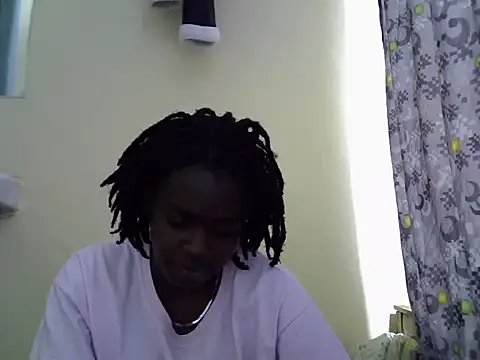 Snapshot of Pretty_Liz255 chatting on June 8, 2026, 1:33 pm Pretty Liz255 online show from June 8, 2026, 1:33 pm