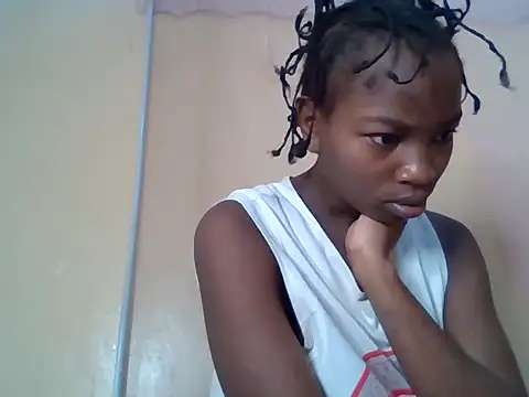 Snapshot of aliana082169 chatting on July 13, 2026, 5:40 am aliana082169 online show from July 13, 2026, 5:40 am