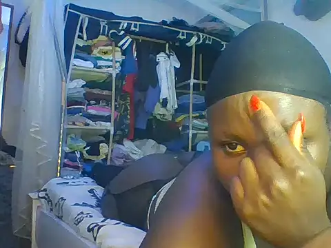 Chocolatesmiles online show from June 1, 2026, 9:14 pm