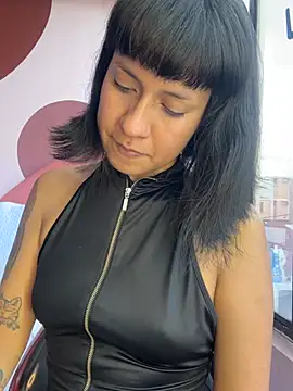 Snapshot of Valkiriia_wiine chatting on May 26, 2026, 8:18 pm Valkiriia wiine online show from May 26, 2026, 8:18 pm