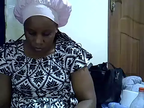 Snapshot of crazybeibe chatting on July 13, 2026, 3:44 pm crazybeibe online show from July 13, 2026, 3:44 pm