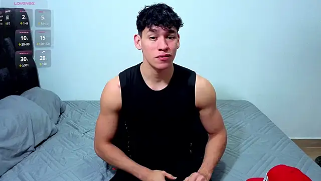 Luke Muscle online show from July 15, 2026, 12:50 am