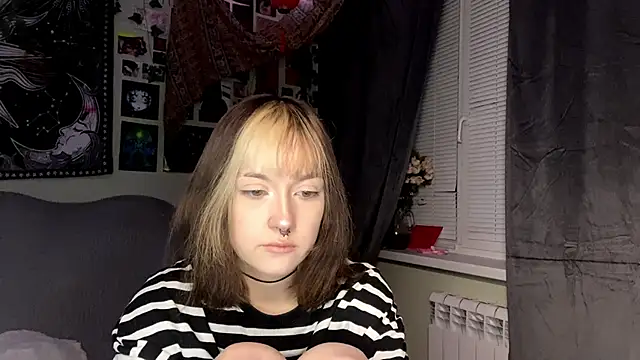 YourFavoriteAltgirl online show from June 2, 2026, 11:05 pm