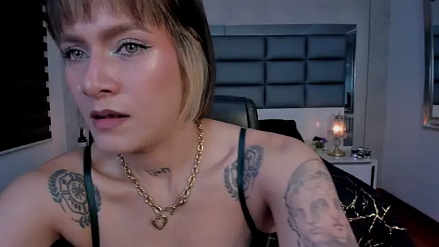 Snapshot of Mrs_Regina_clk chatting on June 2, 2026, 3:17 am Mrs Regina clk online show from June 2, 2026, 3:17 am