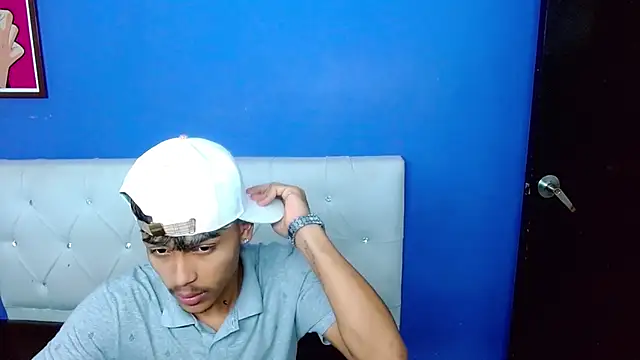Snapshot of Angel_foxc13 chatting on June 8, 2026, 3:18 am Angel foxc13 online show from June 8, 2026, 3:18 am