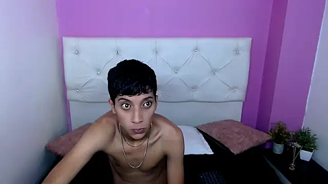 jl brayan12 online show from May 29, 2026, 7:53 pm
