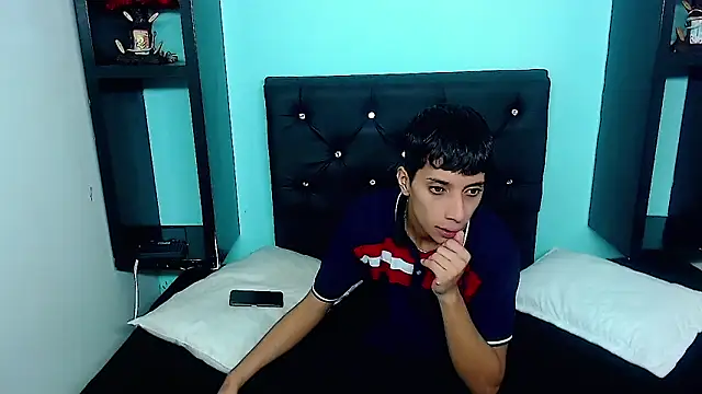 jl brayan12 online show from May 28, 2026, 3:40 pm