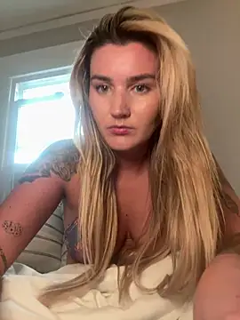 thebeachyblonde online show from June 24, 2026, 11:46 pm