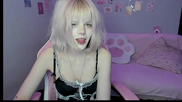 Snapshot of VelvetAlice chatting on July 14, 2026, 8:37 pm VelvetAlice online show from July 14, 2026, 8:37 pm
