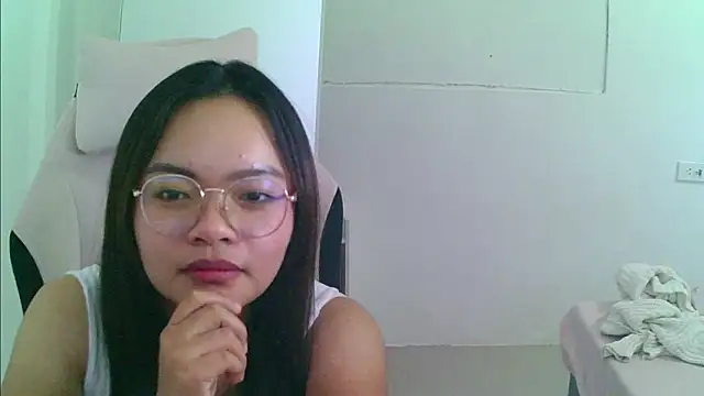 Snapshot of AlethiaBratsch chatting on May 31, 2026, 6:09 pm AlethiaBratsch online show from May 31, 2026, 6:09 pm