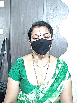 Snapshot of Leela_555 chatting on May 30, 2026, 2:18 am Leela 555 online show from May 30, 2026, 2:18 am