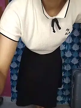 alexajuju online show from June 1, 2026, 4:35 am