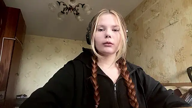 Snapshot of SusanaLeichty chatting on May 30, 2026, 6:20 am SusanaLeichty online show from May 30, 2026, 6:20 am