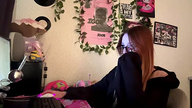 Snapshot of Sunshine_Kira chatting on May 30, 2026, 1:28 pm Sunshine Kira online show from May 30, 2026, 1:28 pm