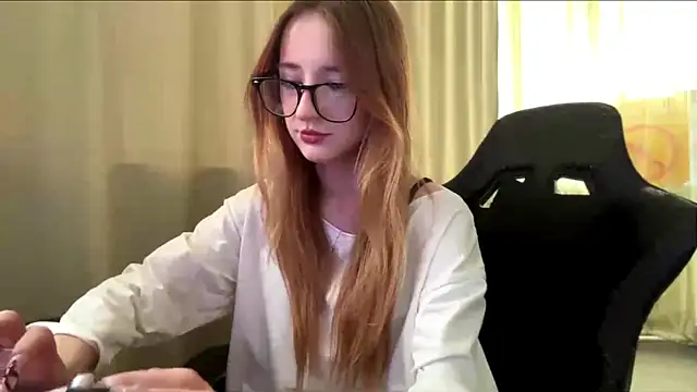 Snapshot of Sunshine_Kira chatting on May 29, 2026, 3:07 pm Sunshine Kira online show from May 29, 2026, 3:07 pm
