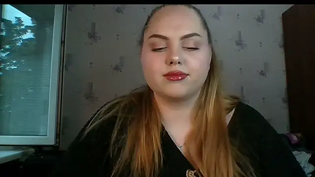 Snapshot of SoftHypnose chatting on June 29, 2026, 5:12 pm SoftHypnose online show from June 29, 2026, 5:12 pm