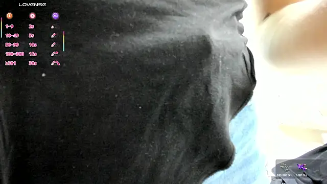 Snapshot of CleoFoxxx_ chatting on June 26, 2026, 12:44 pm CleoFoxxx online show from June 26, 2026, 12:44 pm
