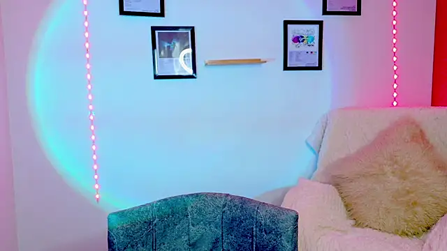 Snapshot of Zenin_1 chatting on June 4, 2026, 5:23 am Zenin 1 online show from June 4, 2026, 5:23 am