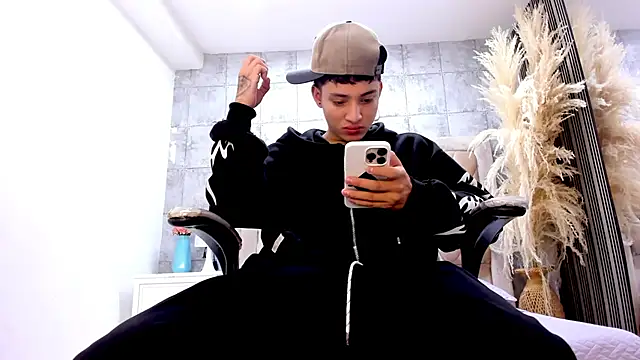 Snapshot of wesley_boyy_ chatting on June 3, 2026, 9:08 pm wesley boyy online show from June 3, 2026, 9:08 pm