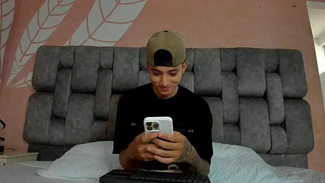 Snapshot of wesley_boyy_ chatting on May 29, 2026, 8:37 pm wesley boyy online show from May 29, 2026, 8:37 pm