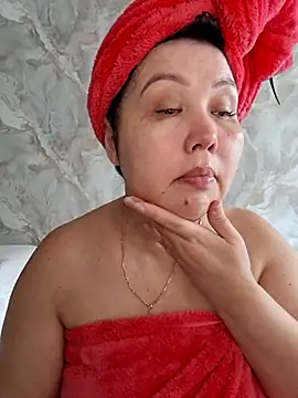 Snapshot of Love__beby chatting on July 10, 2026, 10:04 am Love beby online show from July 10, 2026, 10:04 am